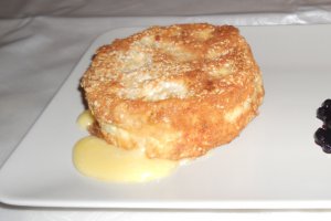 Camembert cu dulceata de afine