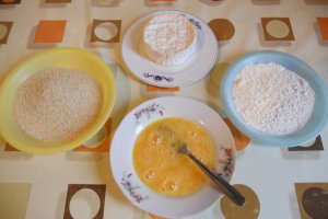 Camembert cu dulceata de afine