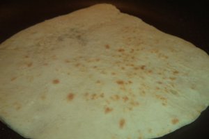 Lipii cu branza si cartofi pe tigaie