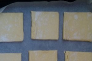 Foietaj cu crema de ciocolata