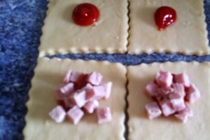 Pateuri cu aluat de saratele- Buns