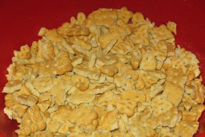 Salam de biscuiţi, reţetă cu ananas
