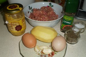 Chiftele din carne de pui cu sos dulce