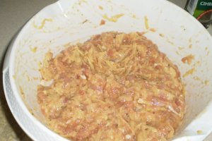 Chiftele din carne de pui cu sos dulce