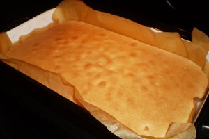 Prajitura cu nuca si frisca