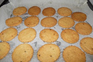 Biscuiti cu ness si crema de alune