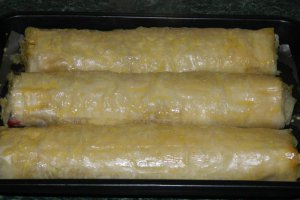 Strudel cu branza si visine