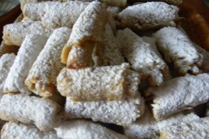 Cornulete cu unt de arahide