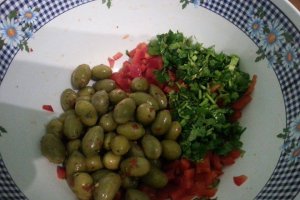 Salata orientala cu masline marinate (de post)