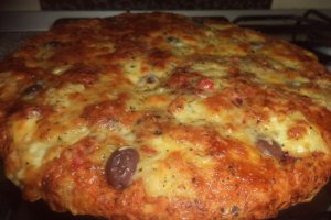 Pizza cu seminte si branzeturi