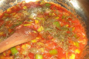 Chiftele fara carne la cuptor, cu sos de praz