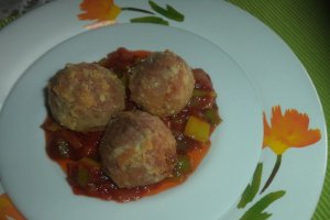Chiftele fara carne la cuptor, cu sos de praz