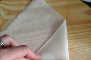 Rulouri pentru micul dejun cu oua, bacon si carnat