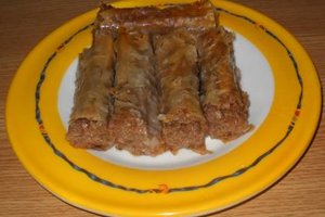 Rulouri de post cu nuca (sarailie)