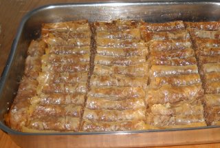 Rulouri de post cu nuca (sarailie)