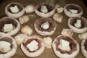 Ciuperci umplute la cuptor