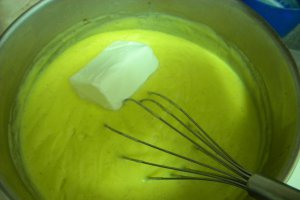 Tarta cu crema de vanilie si fructe