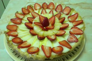 Tarta cu crema de vanilie si fructe