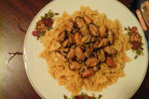 Mini farfalle cu miez de scoici