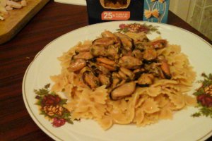 Mini farfalle cu miez de scoici
