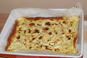 Tarta cu branza, leurda si dovlecei