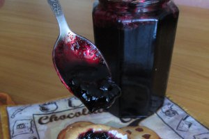 Cosulete cu branza de vaca si gem (mini cheesecakes)