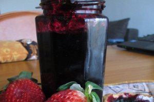 Cosulete cu branza de vaca si gem (mini cheesecakes)