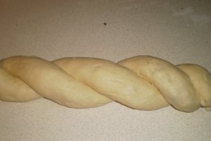 Desert cozonac pufos cu finetti si nuca