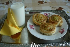 Pateuri cu branza si marar