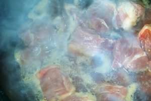 Porc in sos caramel