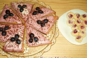 Tarta cu struguri si crema cu must