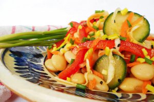 Salată de fasole albă
