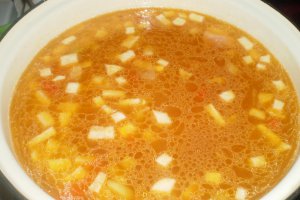 Ciorba de legume cu bacon afumat si tarhon