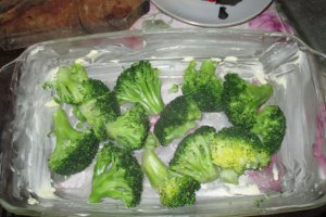 Sufleu de broccoli cu piept de pui