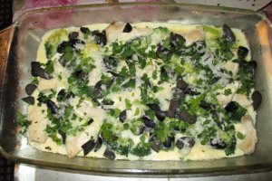 Sufleu de broccoli cu piept de pui