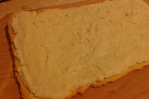 Prajitura cu foi si crema de gris