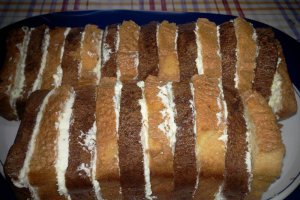 Tort la metru cu glazura de lamaie
