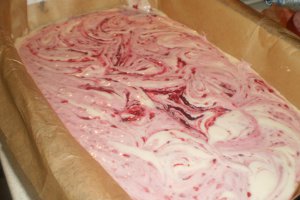 Prajitura cu dulceata de zmeura