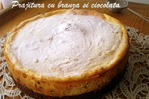 Prajitura (pasca) cu branza si ciocolata