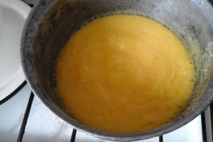 Fasole păstăi cu bulion
