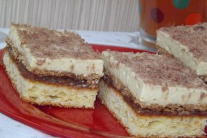 Prajitura cu mere, biscuiti digestivi si crema de vanilie