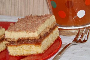 Prajitura cu mere, biscuiti digestivi si crema de vanilie