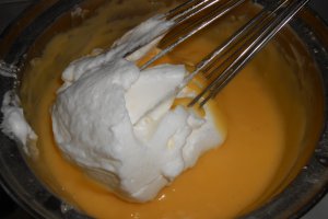 Eierschecke-prajitura cu branza si crema de oua