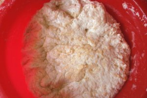 Reteta de rulouri delicioase umplute cu crema de vanilie