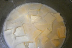 Reteta de rulouri delicioase umplute cu crema de vanilie