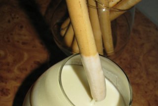 Fondue din branza cu grisine crocante