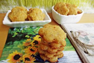 Biscuiti aperitiv, cu cascaval