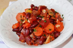 Mancare de sfecla cu legume la slow cooker Crock-Pot