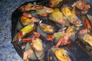 Midii/Scoici umplute si gratinate