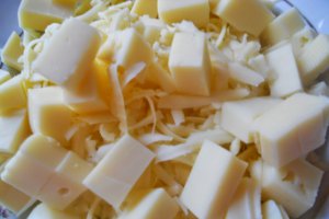 Chec aperitiv,cu piept de pui şi ciuperci